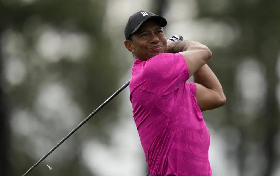 Tõenäoliselt kaasaja parim golfimängija Tiger Woods oma oskusi näitamas. Foto: AP Photo/Matt Scolum