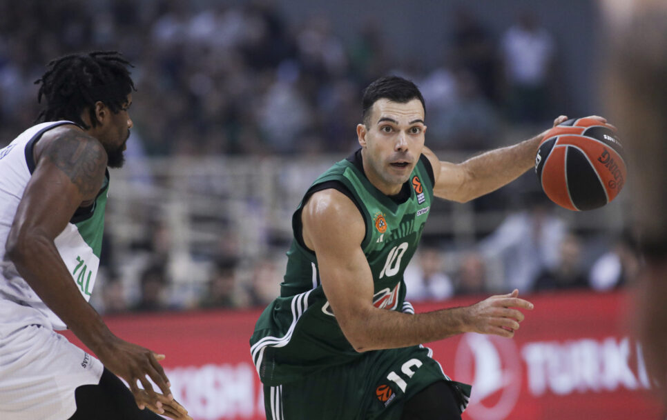 Kui Kostas Sloukas saab võrdlemisi muretult rünnakuid dirigeerida, jookseb Panathinaikose rünnak nagu kulda. Foto: Panagiotis Moschandreou/Euroleague Basketball, Getty Images