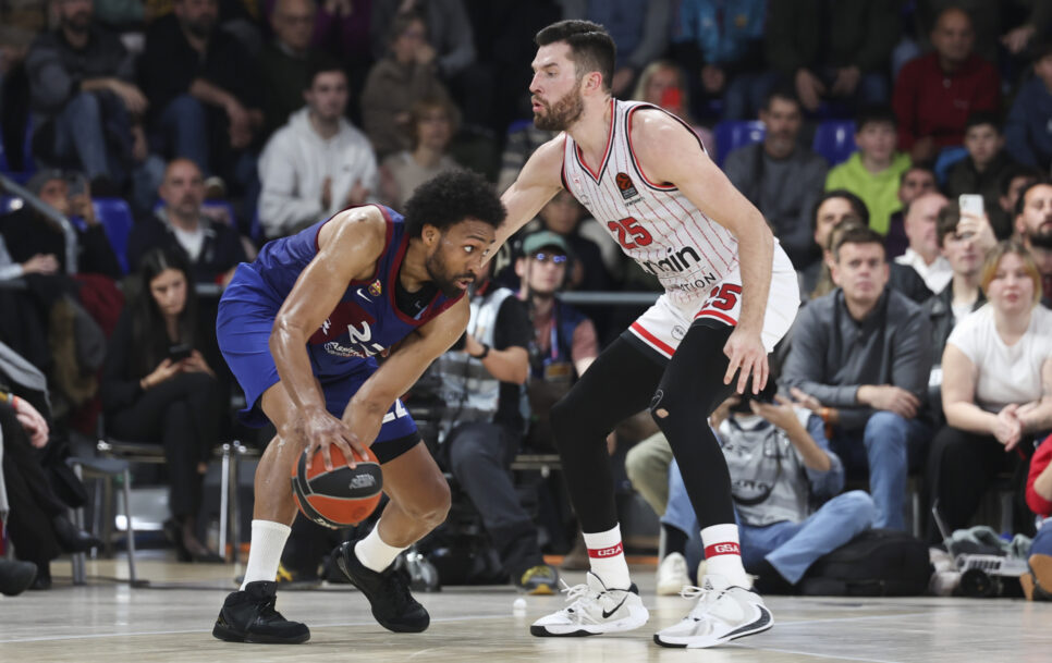 Staaräärte duellis on Barcelona pallur Jabari Parker (vasakul) Olympiacose mängumehe Alec Petersi selgelt üle mänginud. Foto: Rodolfo Molina/Euroleague Basketball via Getty Images