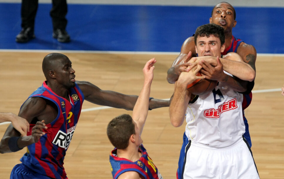 Mirsad Türkcan oli nii võimas suur mees, et tema peatamiseks oli sageli vaja mitut meest. Foto: Ugras Ozyurt/EB, Getty Images