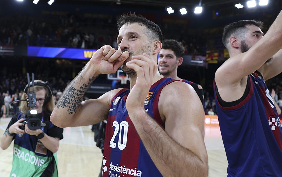 FC Barcelona saspēles vadītājs Nikolass Laprovitola ir viens no labākajiem aizsargiem Eiropā. Vai viņš turpinās spīdēt arī pret Virtus Bologna? Avots: Rodolfo Molina/Euroleague Basketball via Getty Images