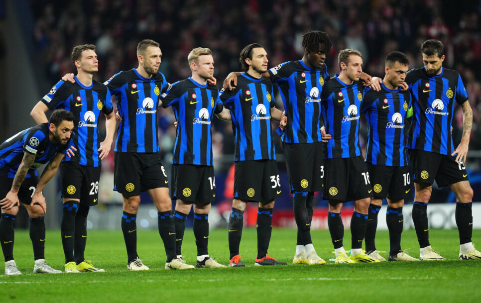 Inter Milan spēlētāji gatavojas pēcspēles soda sitieniem UEFA Čempionu līgas astotdaļfināla atbildes spēlē pret Atlético Madrid. Avots: Imago Images.