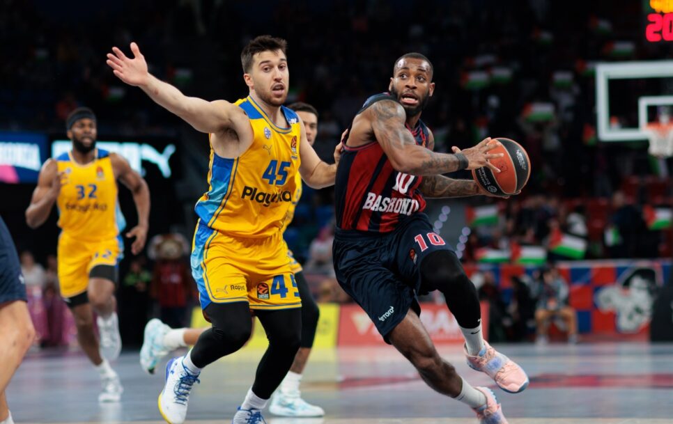 Codi Miller-McIntyre is like a Swiss army knife: he can score, defend, rebound and assist. Source: Aitor Arrizabalaga/Euroleague Basketball via Getty Images