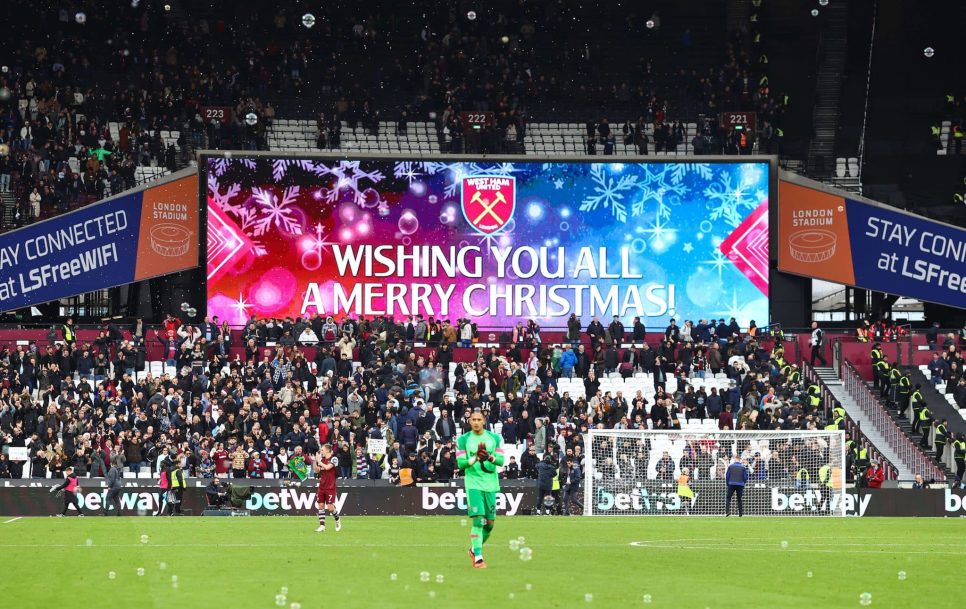 While most of us spend Christmas with family, the men playing in the English Premier League have to work on December 26. And they do it for us – the fans. Source: Imago Images